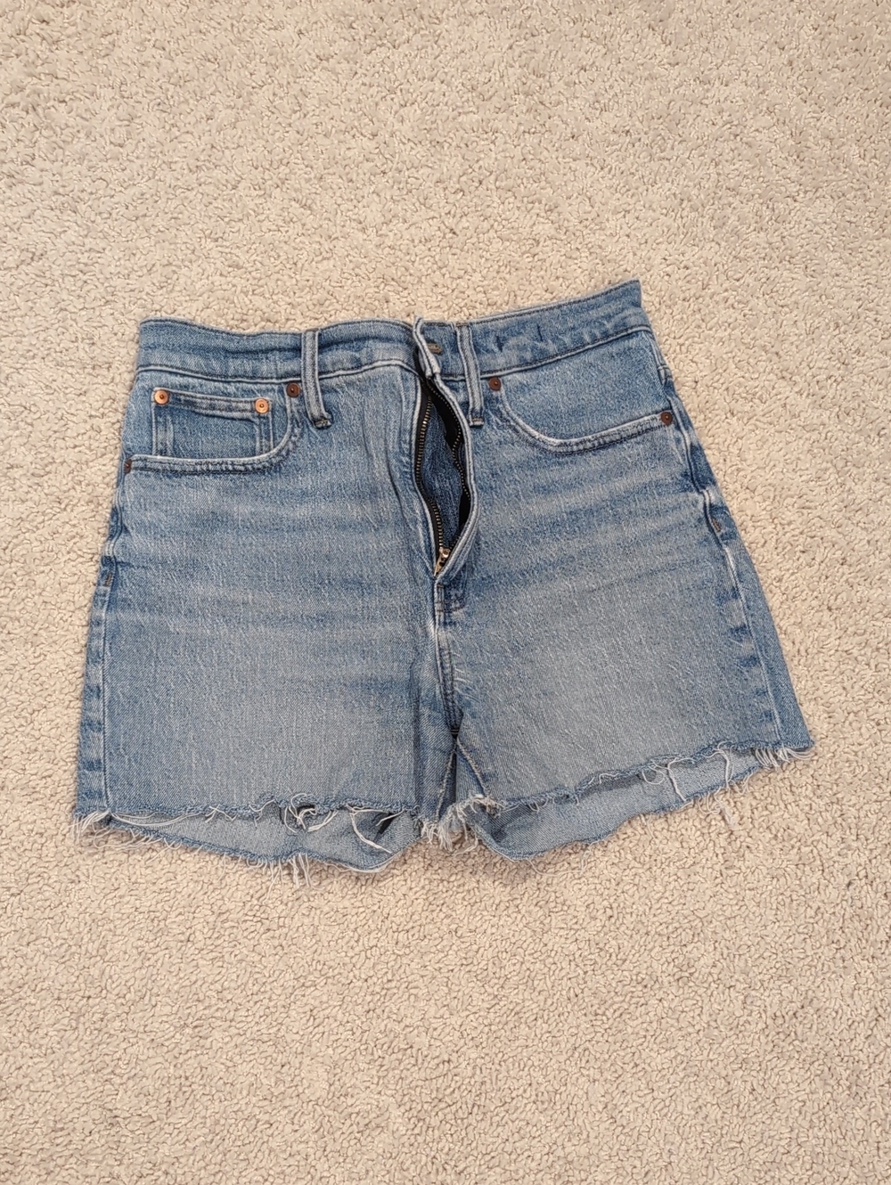 Madewell Perfect Vintage Cut-offs Size 28
